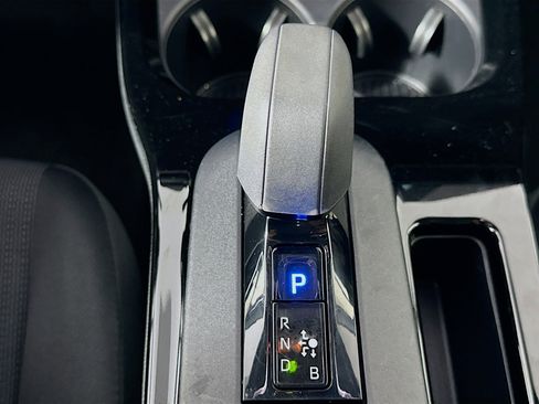 Used 2025 Toyota Prius LE image 24