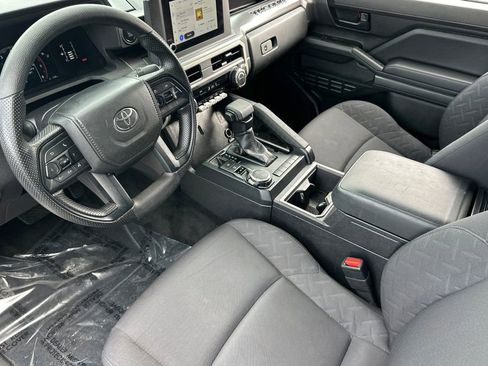 Used 2025 Toyota Tacoma SR5 image 10