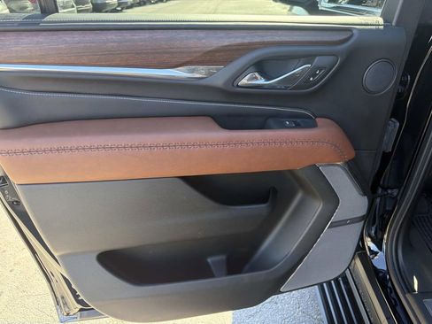 Used 2023 GMC Yukon XL Denali Ultimate image 14