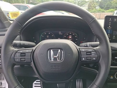 Used 2025 Honda Accord Sport image 19