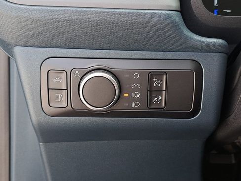 New 2025 Ford Maverick XL image 24