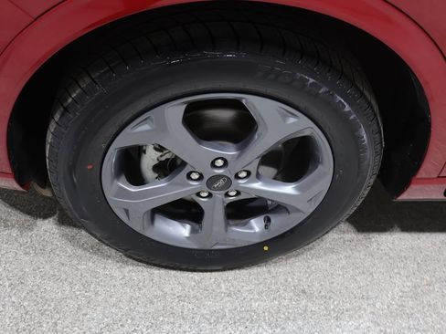 Used 2024 Ford Escape ST-Line AWD/4WD image 8