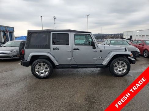 Used 2018 Jeep Wrangler Unlimited Sahara image 3