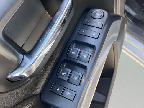 Used 2018 Chevrolet Silverado 1500 LT AWD/4WD image 14