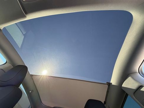 Used 2026 Tesla Model Y Long Range image 13