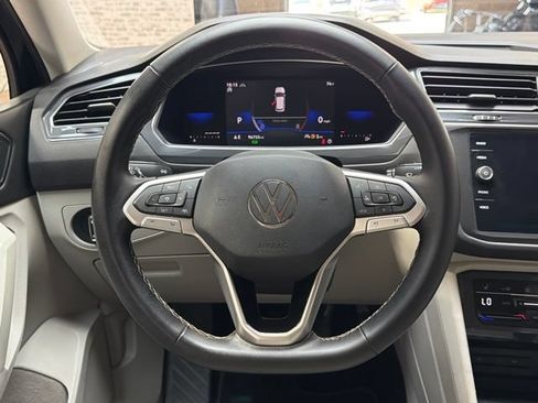 Used 2023 Volkswagen Tiguan SE AWD/4WD image 15