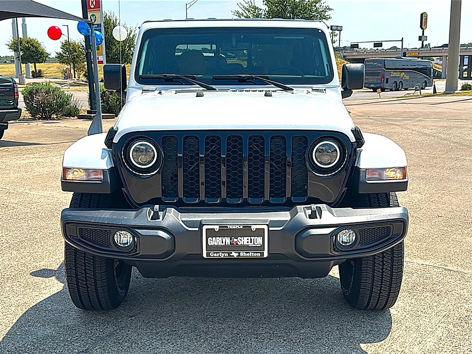Used 2023 Jeep Gladiator Sport AWD/4WD image 11