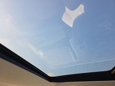 Used 2025 Ford Explorer Platinum w/ Ultimate Package image 35