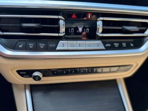 Used 2022 BMW 330i Sedan w/ Driving Assistance Package image 25