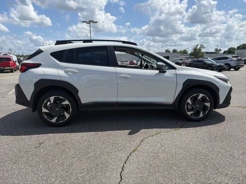 Used 2024 Subaru Crosstrek 2.5i Limited w/ Popular Package #3A AWD/4WD image 2