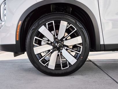 Used 2025 Mitsubishi Outlander SE