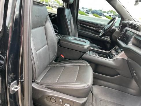 Used 2022 GMC Yukon XL Denali AWD/4WD image 21