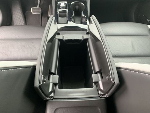 Certified 2025 Buick Envision Sport Touring image 20