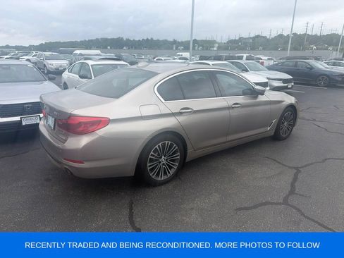 Used 2018 BMW 530i xDrive AWD/4WD image 3