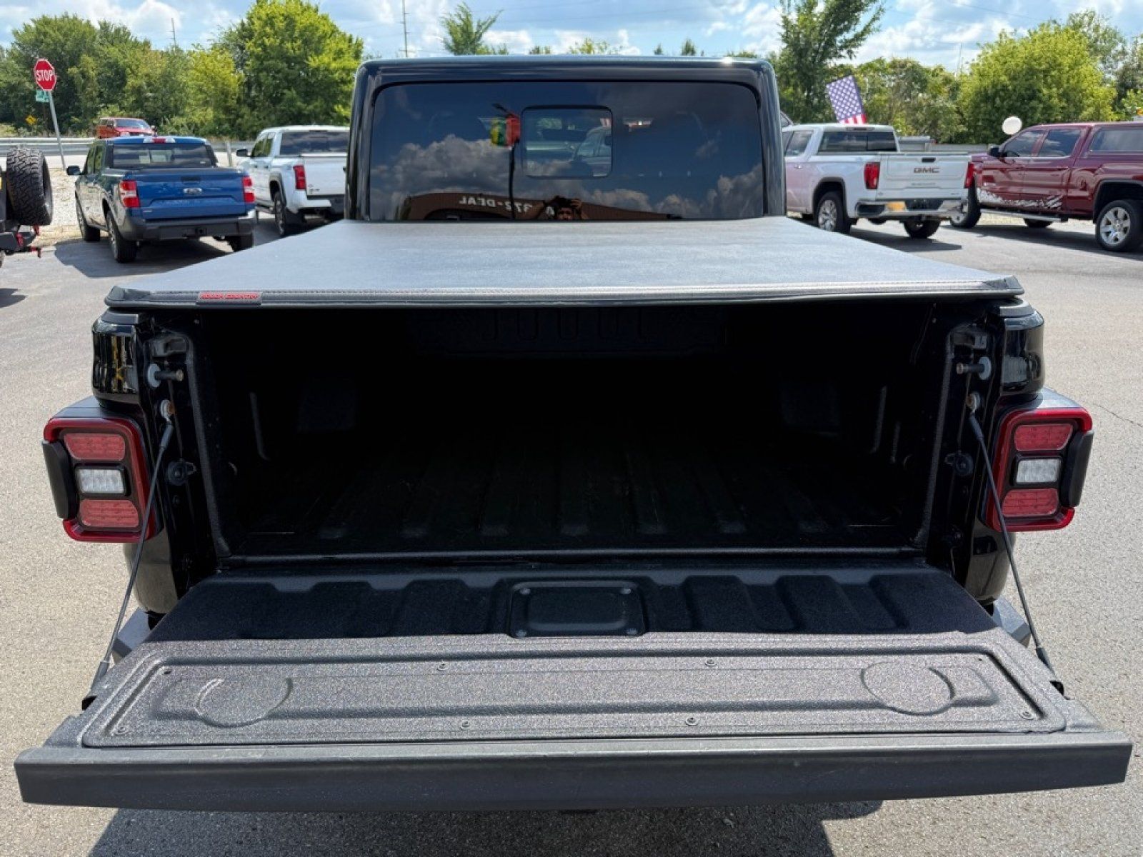 Used 2020 Jeep Gladiator Overland w/ Uconnect 4C Nav & Sound Group AWD/4WD image 37
