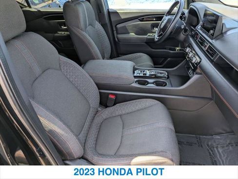 Used 2023 Honda Pilot Sport image 25