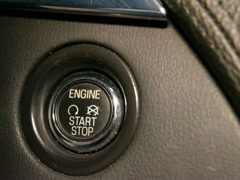 Used 2013 Lincoln MKS AWD image 24
