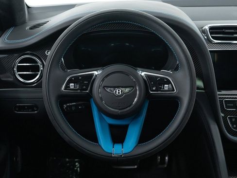 Certified 2025 Bentley Bentayga image 31