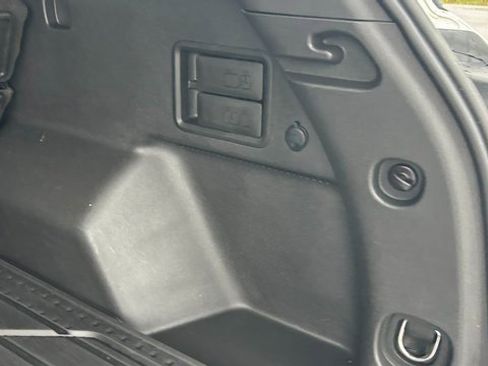 Certified 2022 Chevrolet Equinox RS w/ LPO, Floor Liner Package image 14