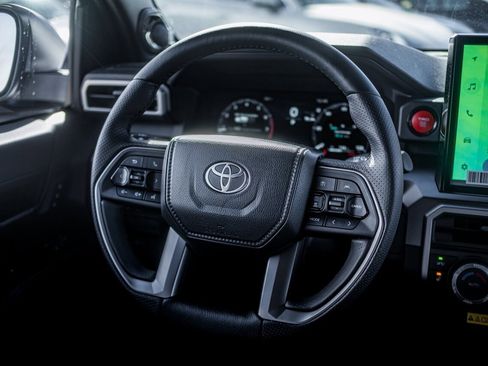 Used 2025 Toyota 4Runner TRD Off-Road Premium image 20