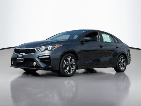 Used 2020 Kia Forte LXS FWD image 3