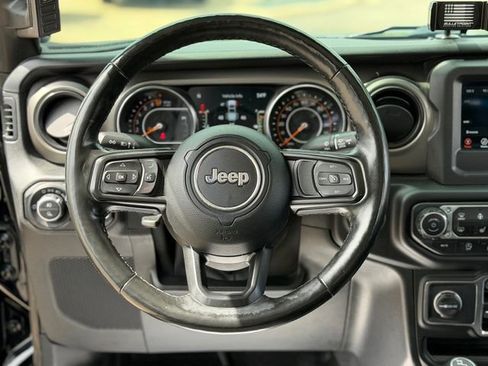 Used 2021 Jeep Gladiator Sport AWD/4WD image 19