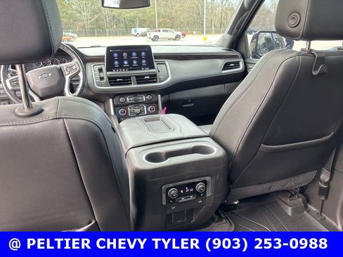 Used 2021 Chevrolet Suburban Z71 w/ Z71 Signature Package image 22