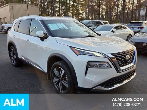 Used 2021 Nissan Rogue Platinum image 9