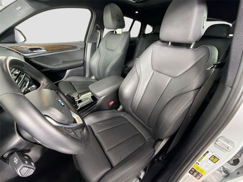 Used 2019 BMW X4 M40i w/ Driving Assistance Package image 21
