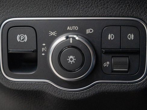 Certified 2023 Mercedes-Benz GLA 250 image 20