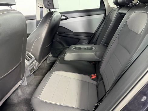 Used 2023 Volkswagen Taos SE w/ Black Wheel Package image 25