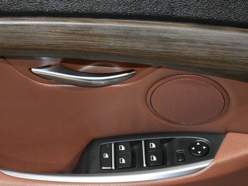 Used 2011 BMW 535i xDrive image 46