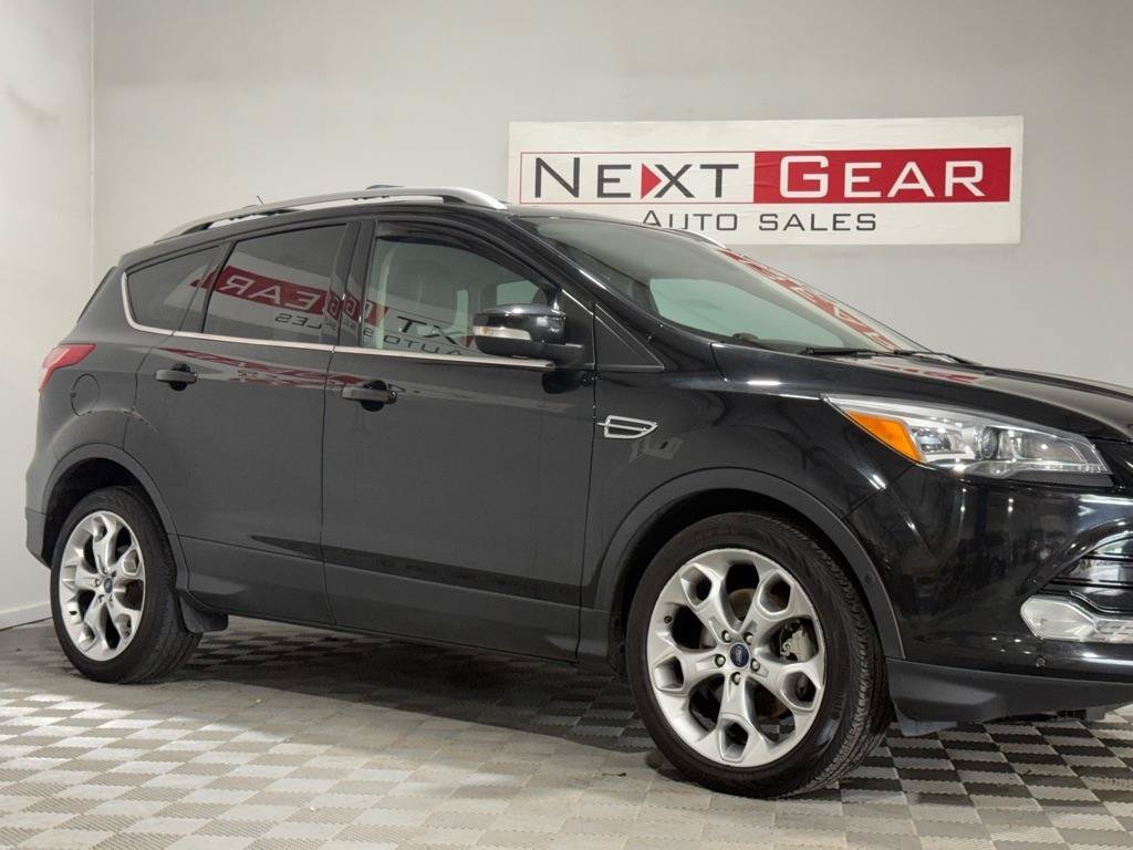 Used 2013 Ford Escape Titanium w/ Parking Technology Pkg FWD image 2