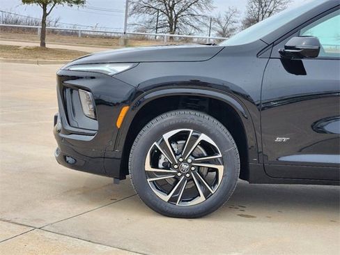 New 2025 Buick Enclave Sport Touring w/ Super Cruise Package image 8