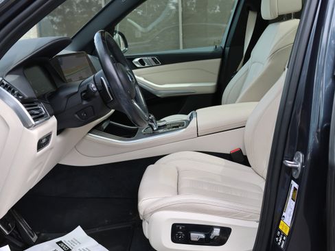 Used 2022 BMW X5 xDrive40i w/ M Sport Package AWD/4WD image 23