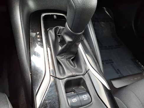 Used 2022 Toyota Corolla LE FWD image 21