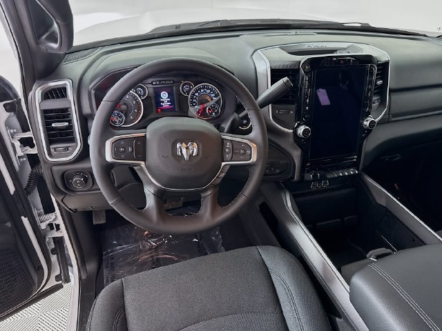 New 2026 RAM 3500 Big Horn AWD/4WD image 22