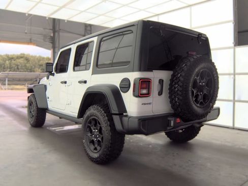 Used 2023 Jeep Wrangler Unlimited w/ Cold Weather Group AWD/4WD image 5