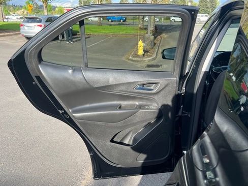 Used 2022 Chevrolet Equinox LT FWD image 11