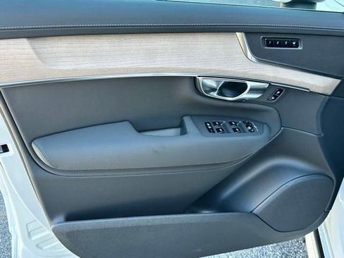New 2026 Volvo XC90 B5 Core image 18