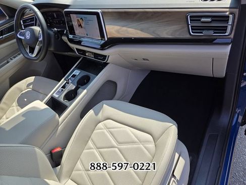 Used 2026 Volkswagen Atlas SE FWD image 18