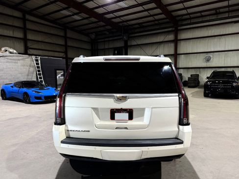 Used 2015 Cadillac Escalade Premium RWD image 6