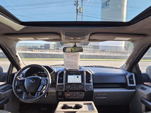 Used 2016 Ford F150 XLT w/ Equipment Group 302A Luxury AWD/4WD image 11