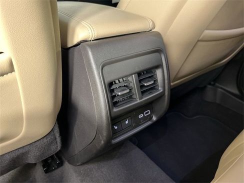 Certified 2024 Cadillac XT4 Luxury w/ Cold Weather Package image 21