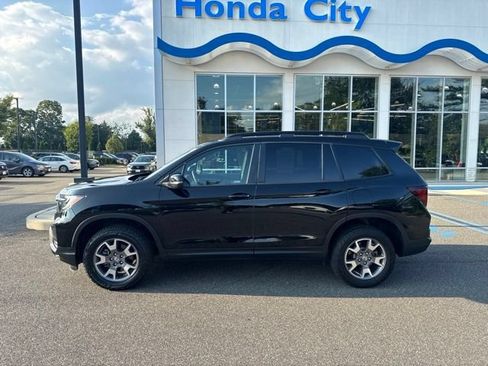 Used 2023 Honda Passport TrailSport image 5
