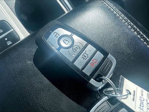 Certified 2022 Ford Explorer XLT w/ Equipment Group 202A image 11