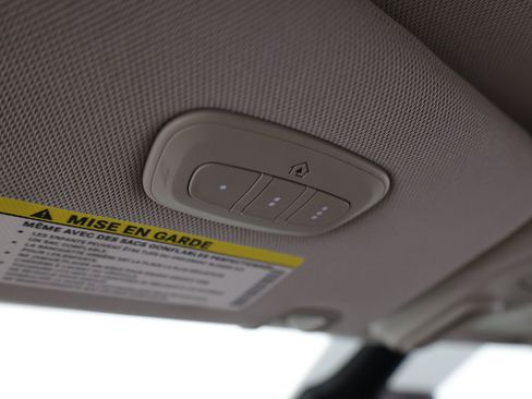 Used 2023 Chrysler Pacifica Limited FWD image 29