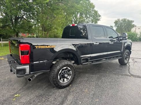 Used 2024 Ford F250 Lariat w/ Tremor Off-Road Package AWD/4WD image 5
