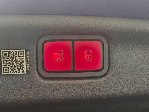 Used 2024 Mercedes-Benz C 300 4MATIC Sedan w/ AMG Line w/ Night Package image 22