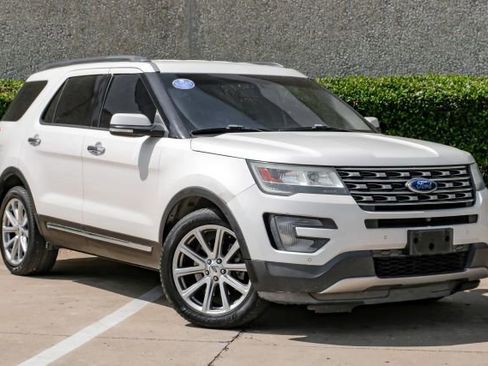 Used 2016 Ford Explorer Limited image 8